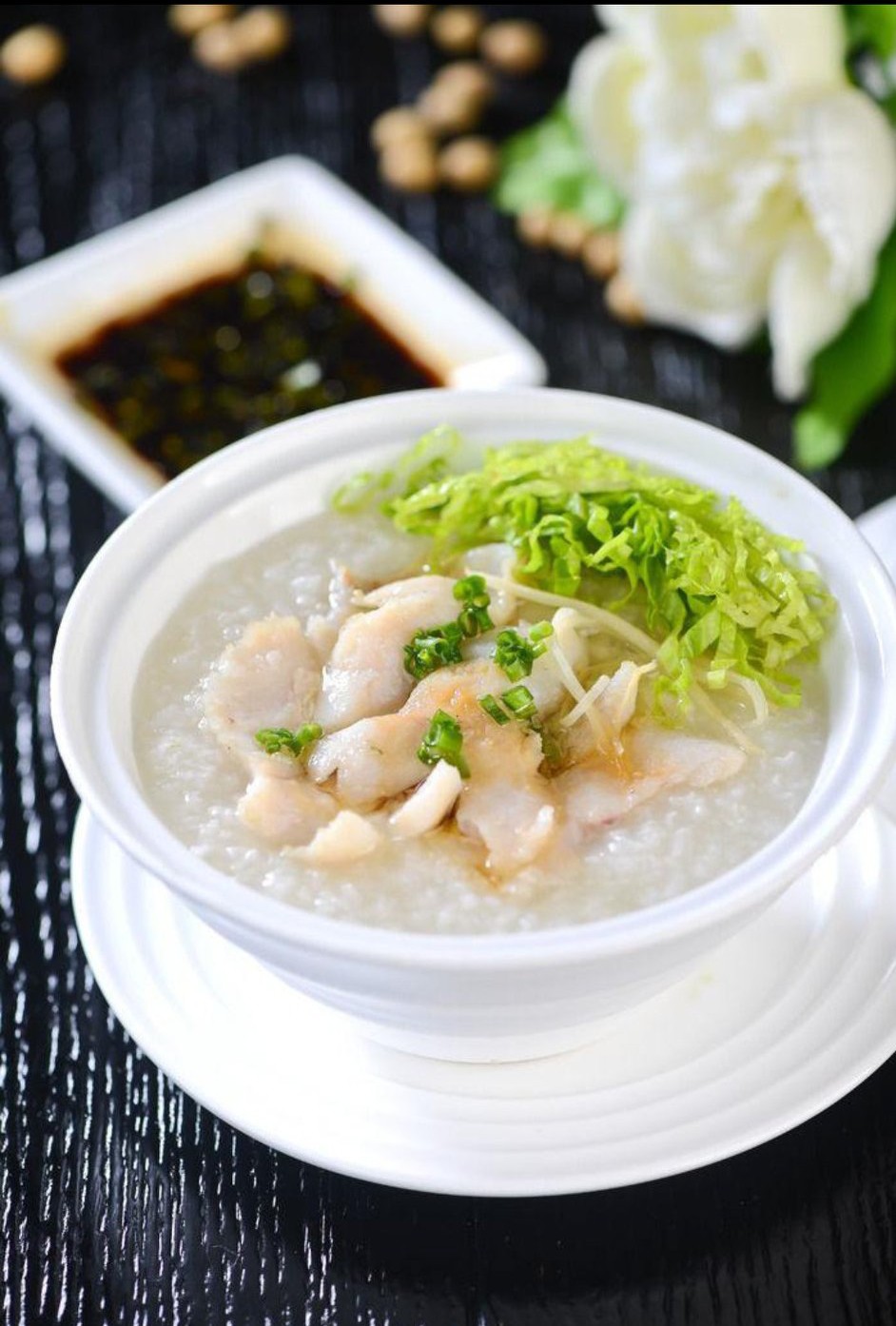 担水闹纠纷，自来水到家山莲葡萄煮粥真香甜。