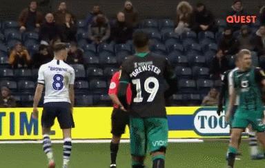 加斯科因要不要退场,加斯科因给裁判出红牌