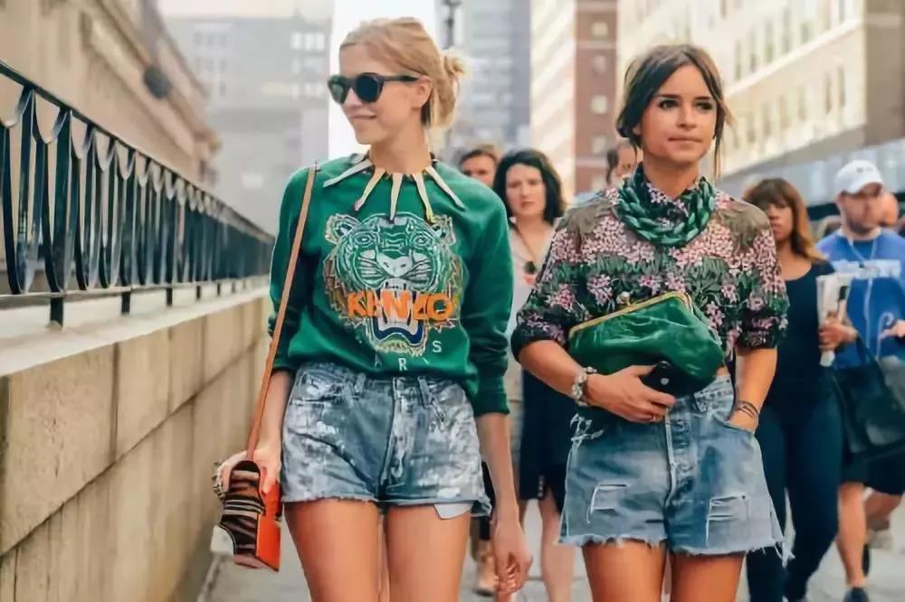 春夏都可以穿的卫衣推荐,品牌卫衣女款什么牌子质量好