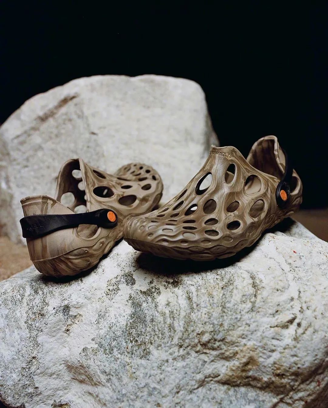 丑却前卫的Merrell「HydroMoc」会是潮流领域下一个爆款吗?