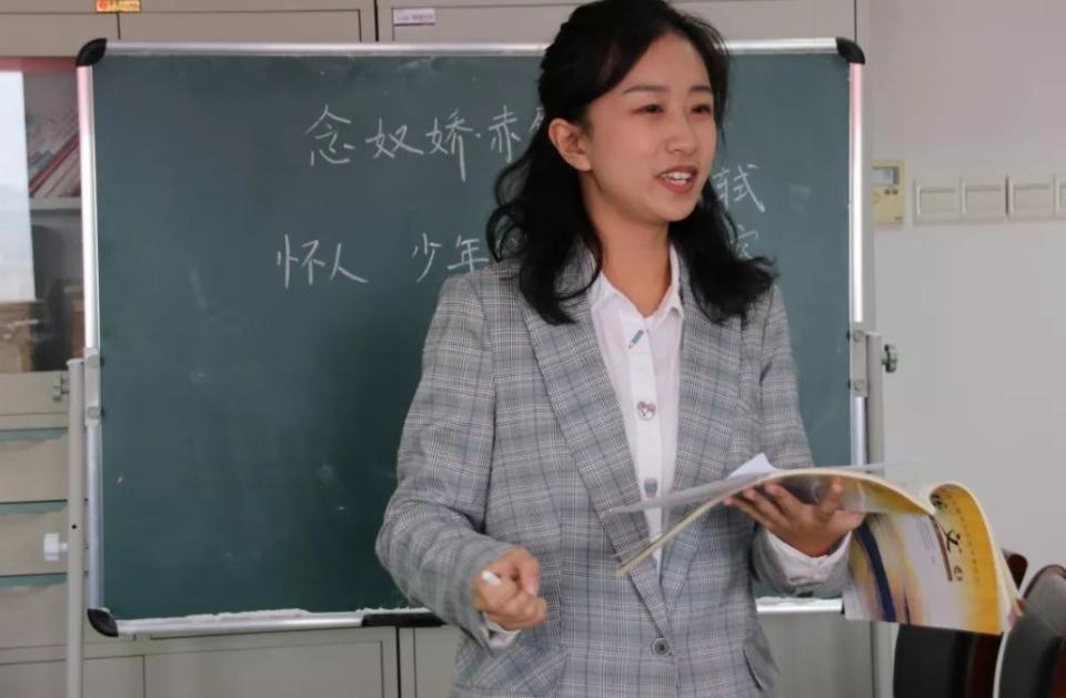 女生适合的高薪专业就业排名,女生就业前景好的薪资高的专业