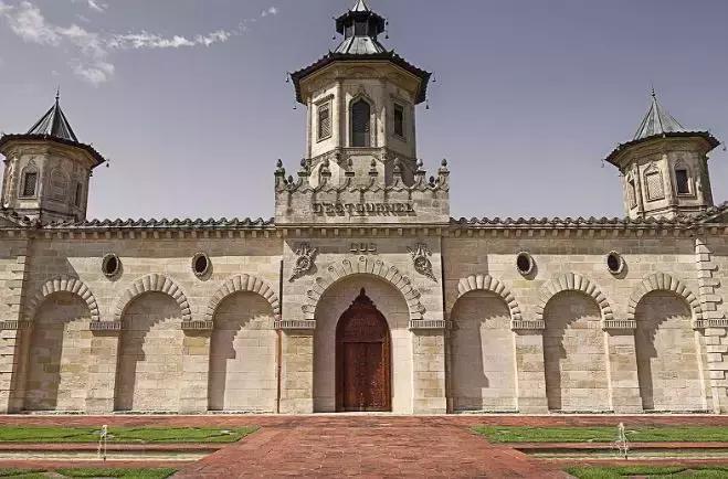 一般的拉菲是多少钱,市场上的拉菲是真的吗