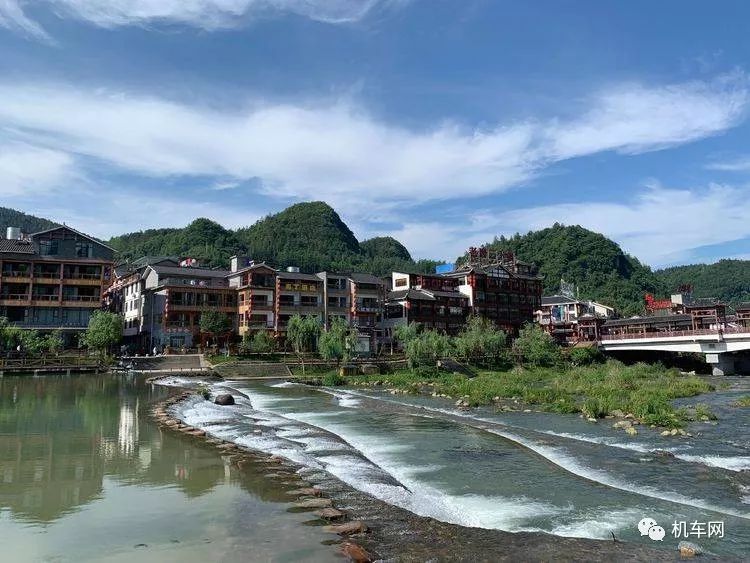 妹子，你骑190的男朋友已经在路上啦