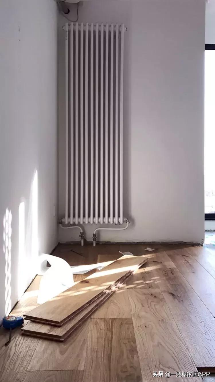 木地板怎么选和瓷砖好搭配,强化木地板好还是实木复合的好呀