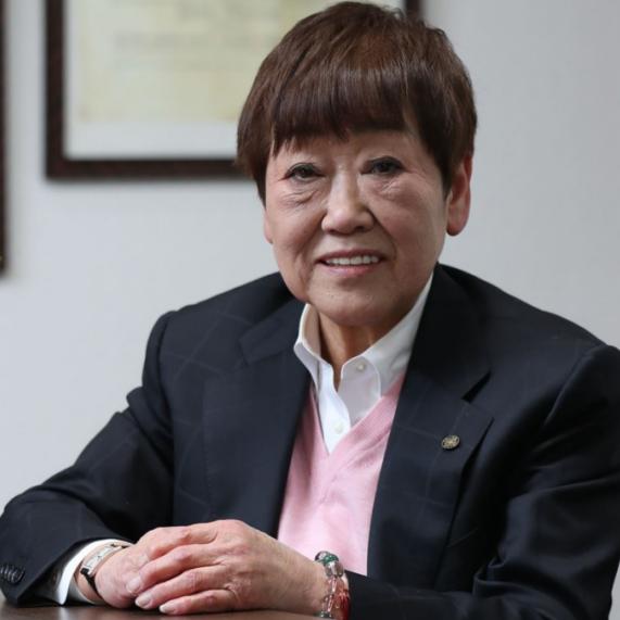 年轻女子竟被切除子宫,年轻女子子宫被切除