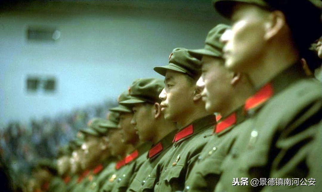 军队文工团礼服服装,文工团演出服