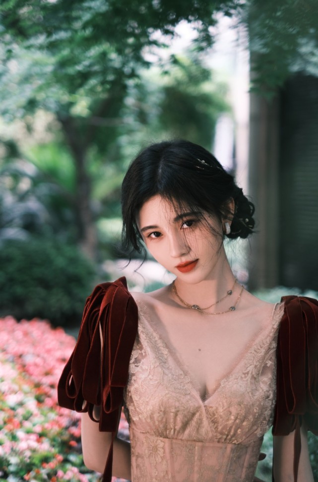 鞠婧祎被质疑穿山寨回放,鞠婧祎疑穿山寨衣服