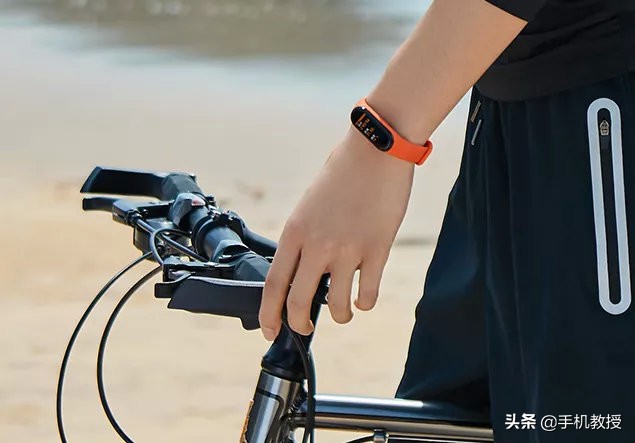 智能手环有必要买吗有什么功能,纠结买智能手表智能手环