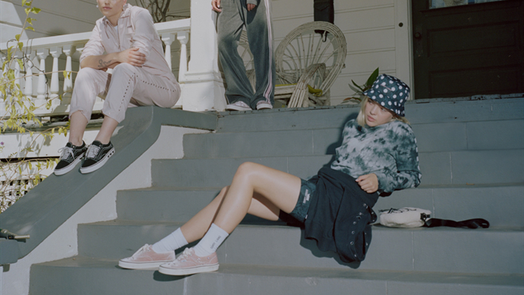 潮流恋上天鹅绒,带你读懂VANS的浪漫