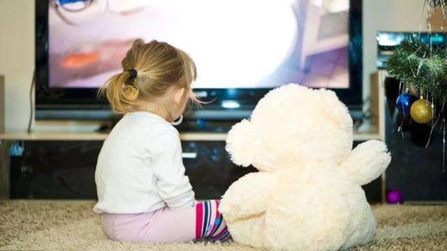 防止孩子拿电视遥控器,为了不让孩子看电视藏电视遥控器