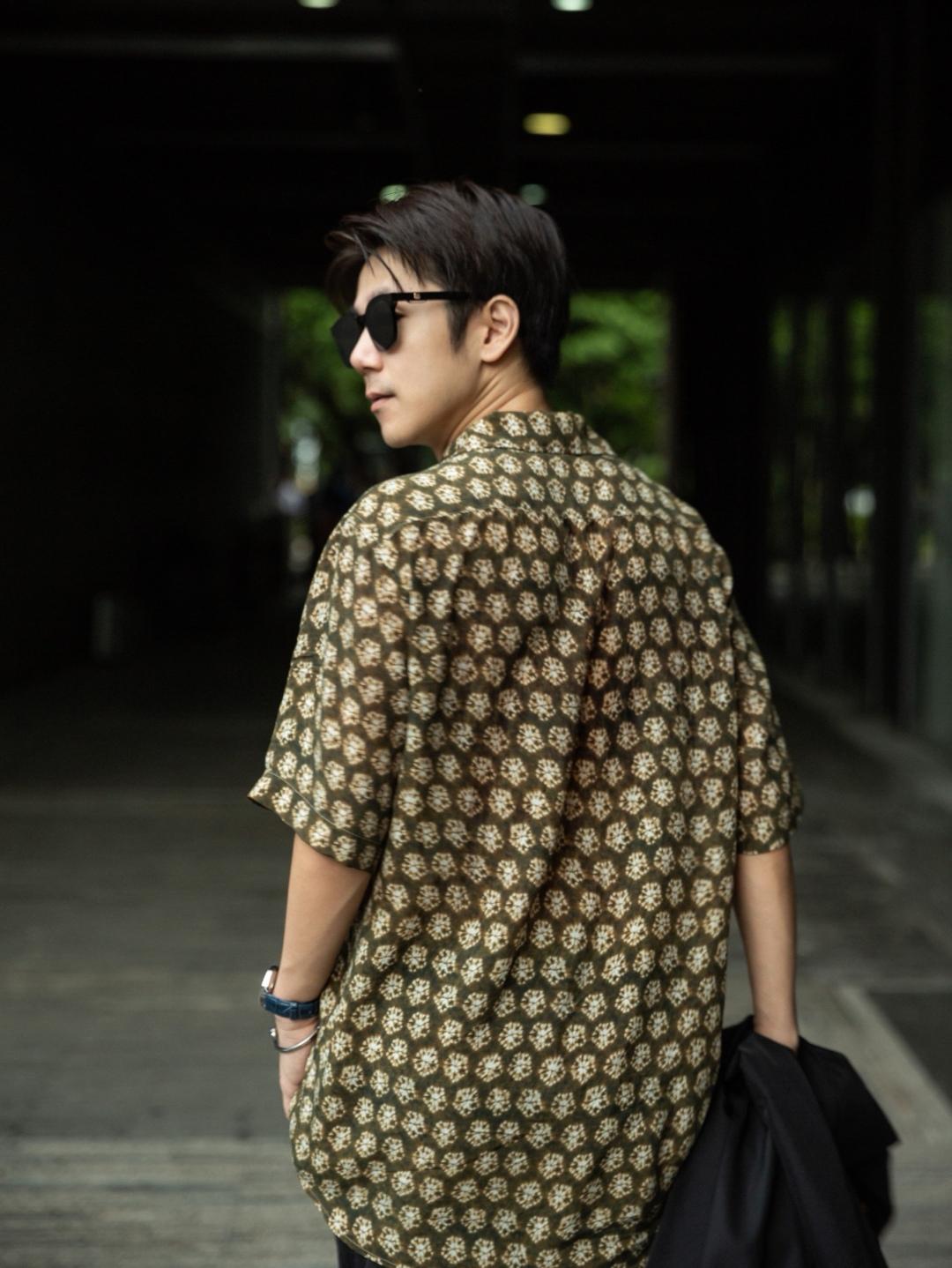 能驾驭“夏威夷”风的都不是普通男人？但可能宽松风才是YYDS