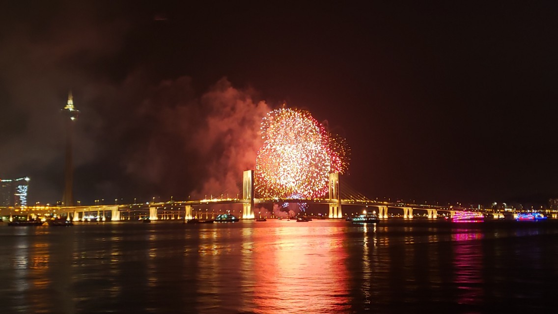 三星galaxys9直播,三星galaxys9视频