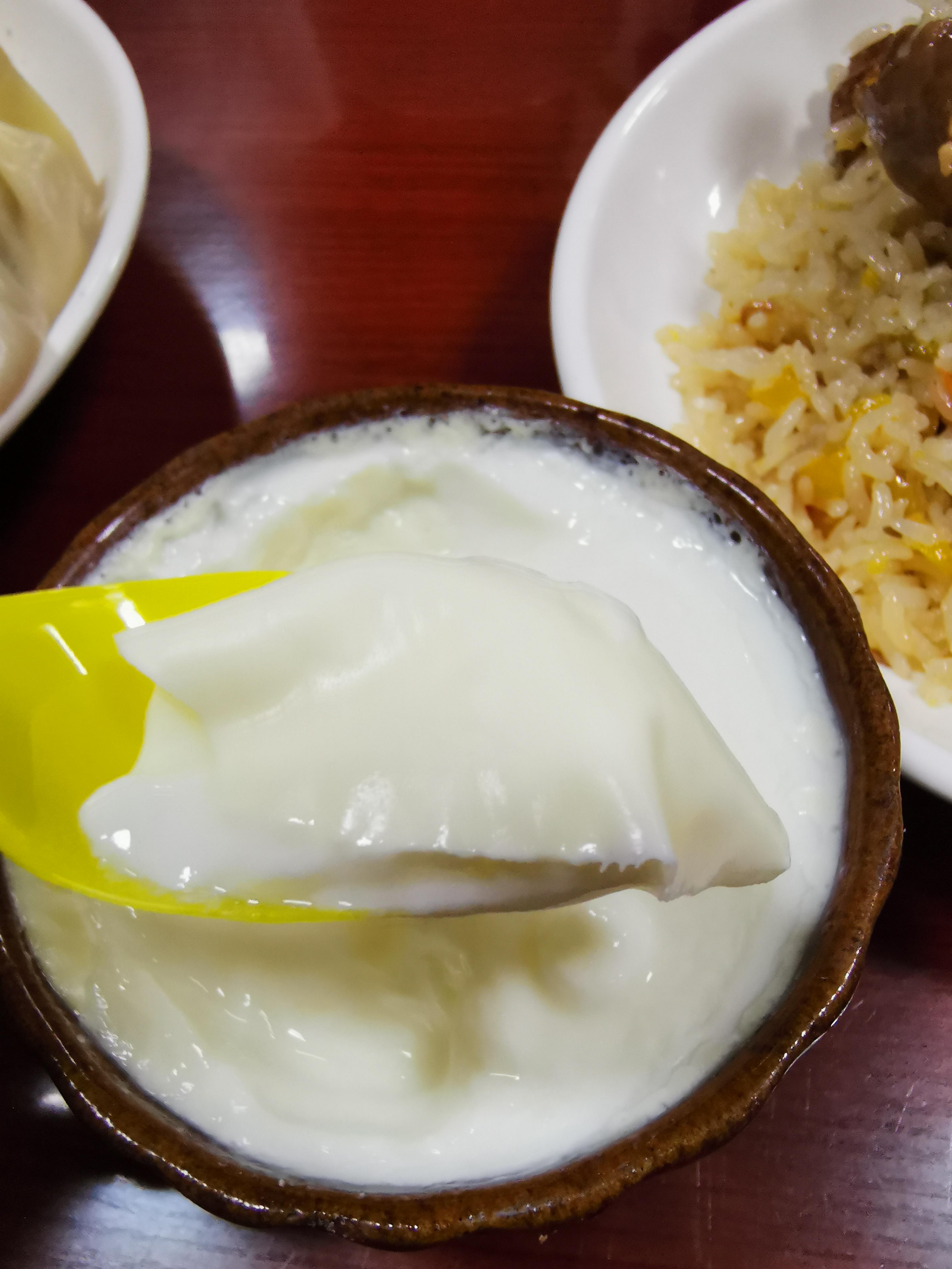 喀什古城南门艾力扎提抓饭美食,喀什艾力扎提抓饭有什么吃的