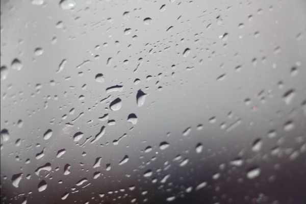 梅雨天清洁地板的技巧,梅雨季节地板潮湿怎么解决