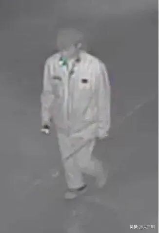 警方悬赏十万见到此人请立即报警,公安悬赏100万看到此人立即报警