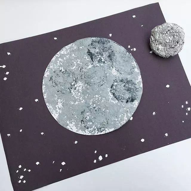 在太空里，流泪、拧毛巾、洗头发是啥样？原来这么神奇