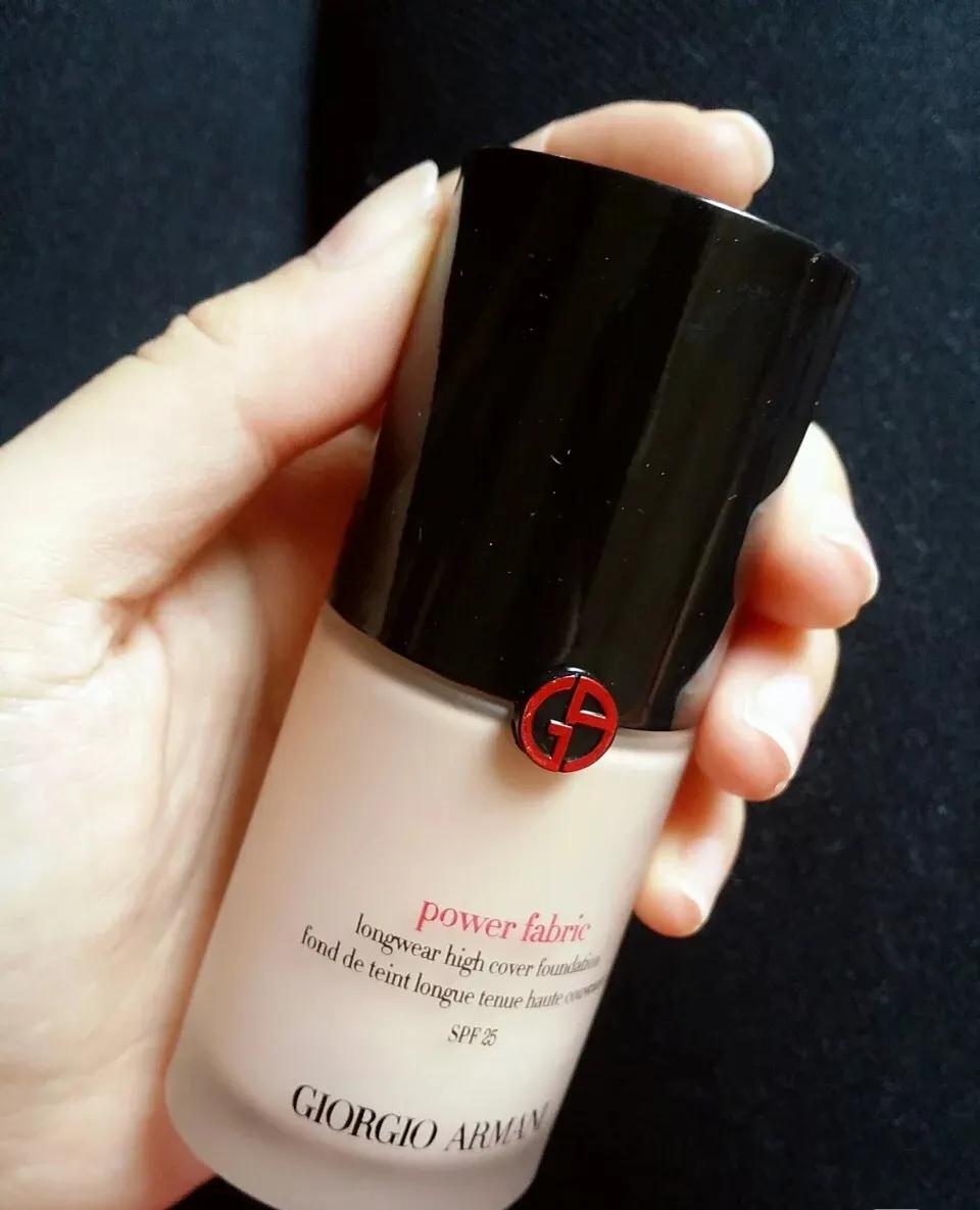 阿玛尼粉底液推荐公认好用第一名,阿玛尼权力粉底液推荐上妆工具