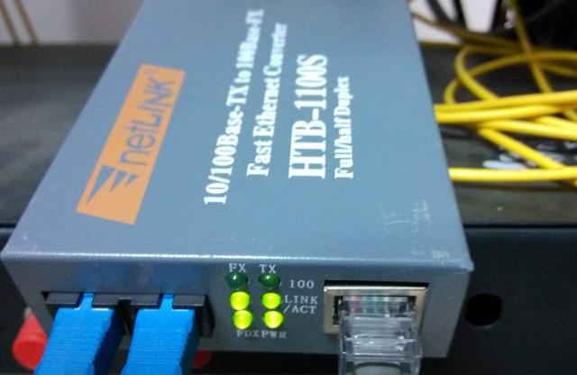 双纤的光纤收发器能换成单纤的吗,单模双纤光纤收发器怎么连接