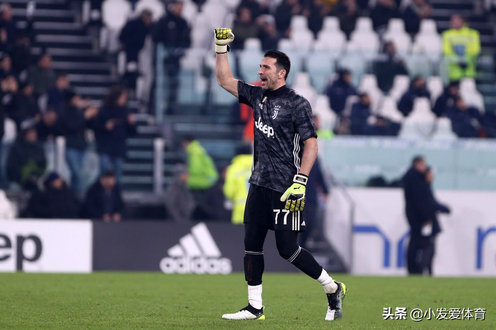 布冯传奇生涯配得上一座欧冠奖杯,布冯续约