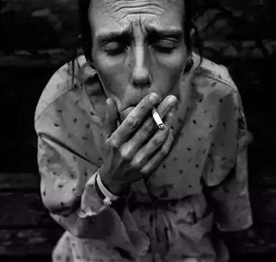 艾滋病可以通过食物投毒吗,艾滋病毒在水产上存活