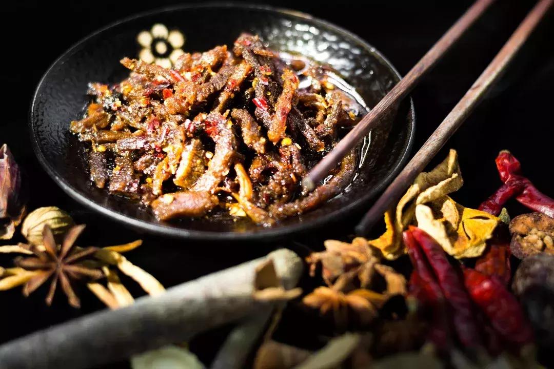 好吃到舔指头！咬上一口，肉汁儿四溢，满足到飘起来