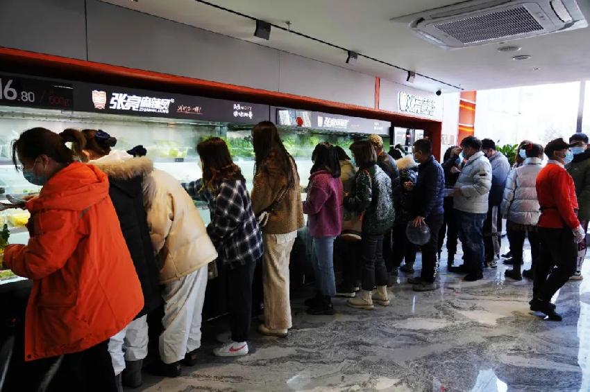 张亮麻辣烫有多少家店,全国最大张亮麻辣烫