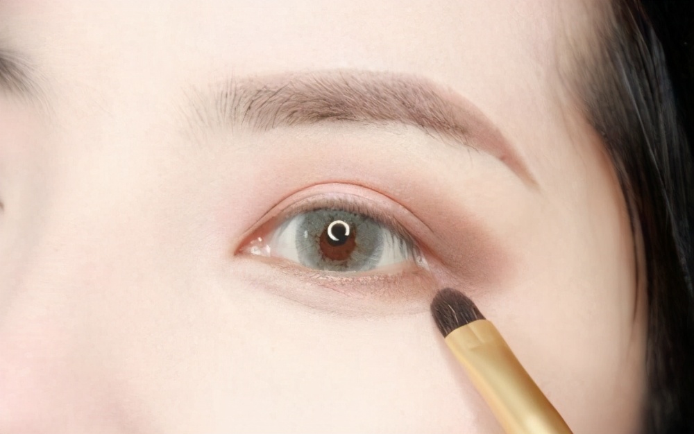 眼影盘小巧便携懒人眼影,不用刷子快速画眼影