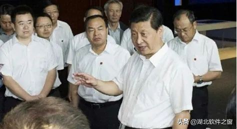 湖北软件行业20年·人物故事｜长江通信总裁、*党**委书记熊向峰