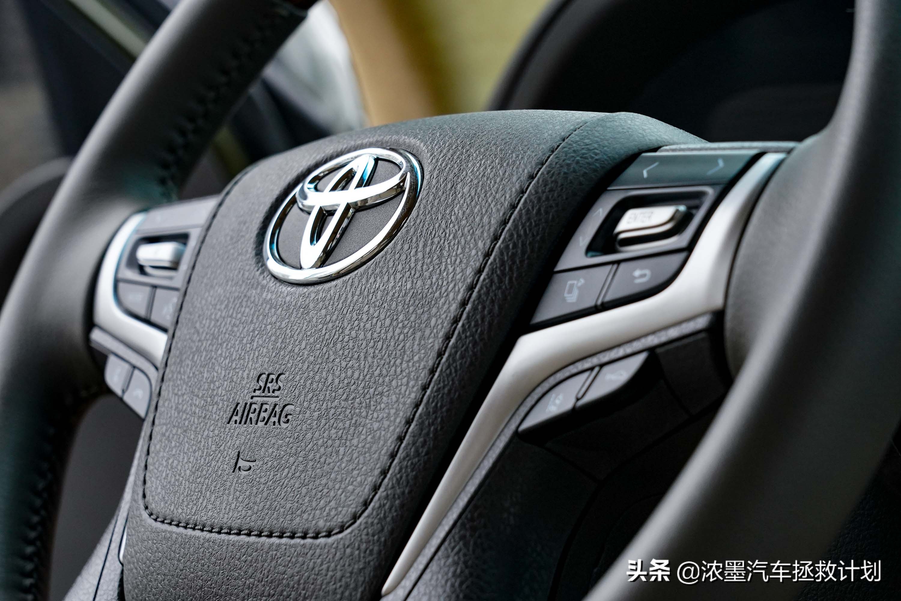 丰田霸道酷路泽带你翻山越岭,丰田兰德酷路泽低速4驱越野模式