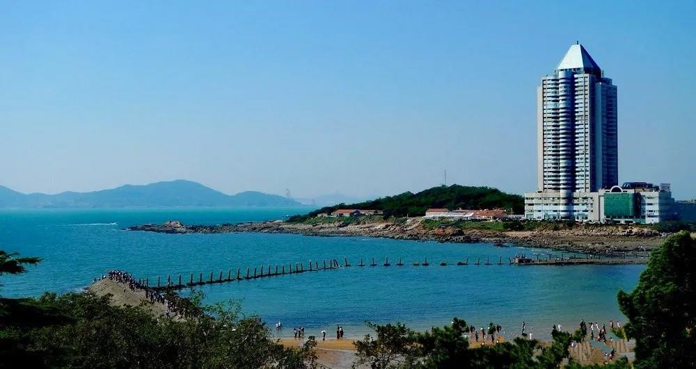 入住海景酒店视频,住进了民宿里能看海赏山