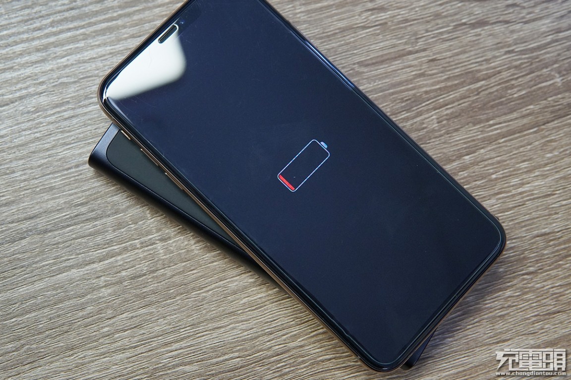 小米移动电源318w快充评测,小米plm11zm无线充电宝拆机