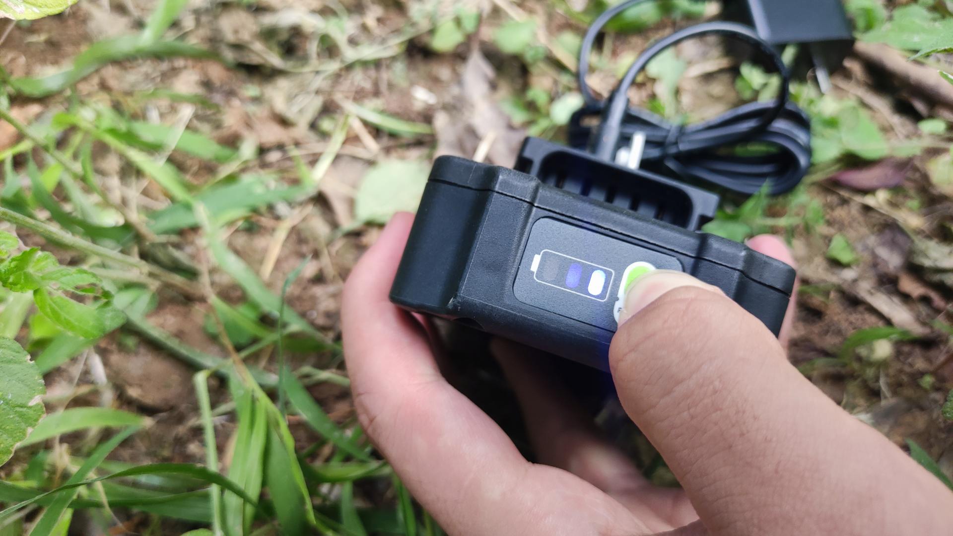 洗车水枪家用体验,绿田锂电高压水枪洗车神器评测