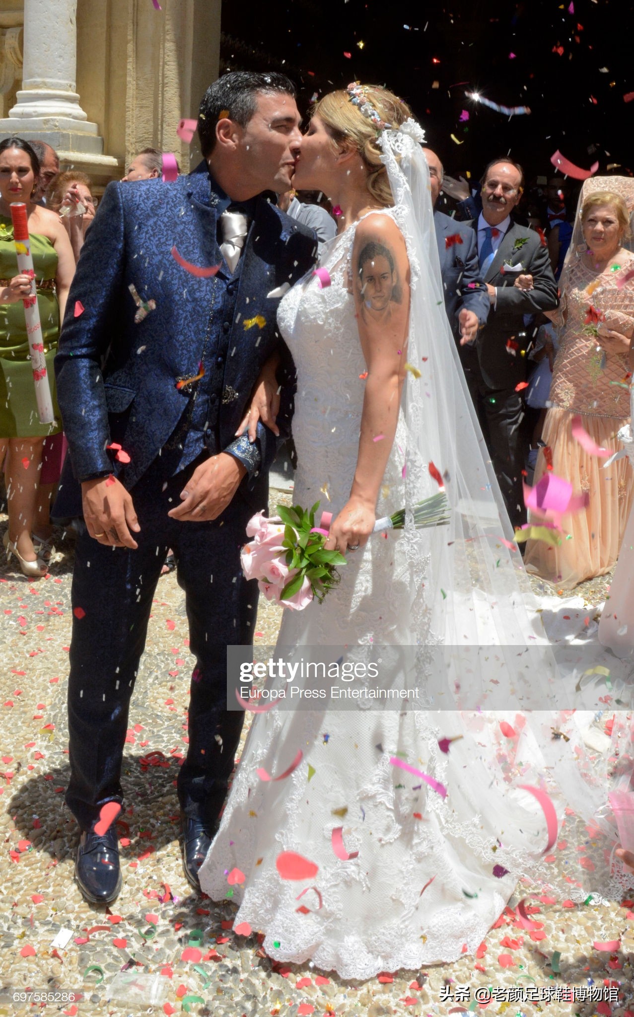 悲伤笼罩,悲伤笼罩巴黎