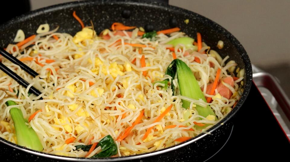 炒面这样做比外面的还要好吃,自己买的炒面怎么吃才好吃