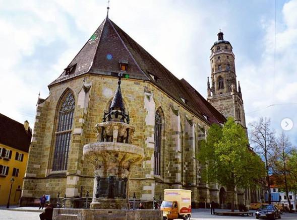 世界上最名贵的“钻石小镇”钻石盖房子城墙建筑物闪闪发光