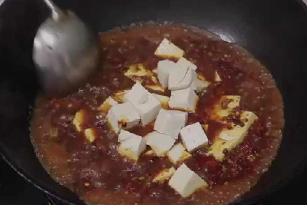 麻婆豆腐这样做好吃到爆,麻婆豆腐最好吃的做法豆腐滑嫩