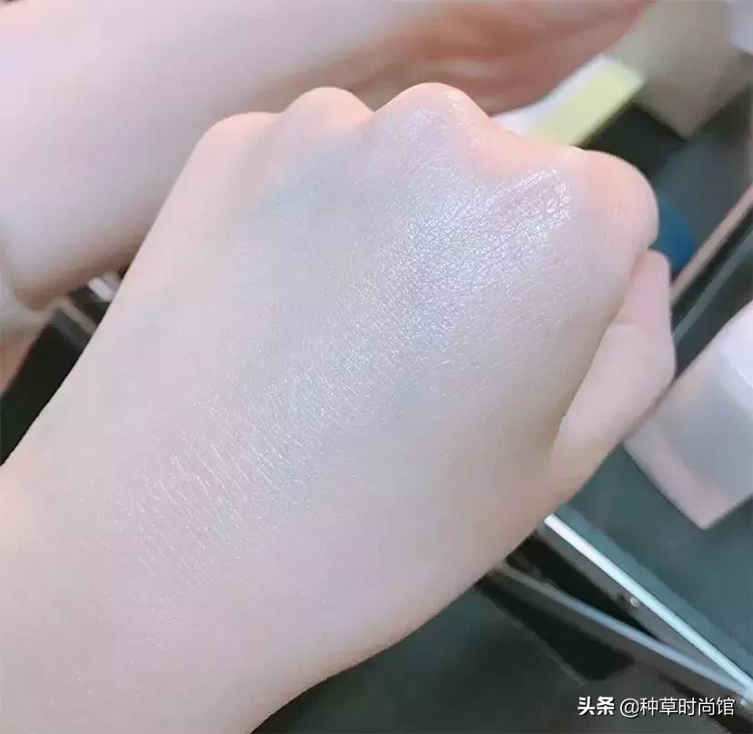 妆前涂太多底妆会怎样,妆前底妆少