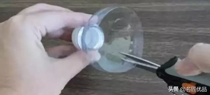 变废为宝矿泉水瓶手工制作机器人,废矿泉水瓶利用手工制作大全图片