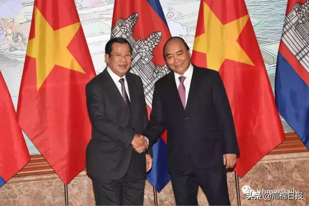 洪森会见越南总理阮春福,柬越签署7项合作协议