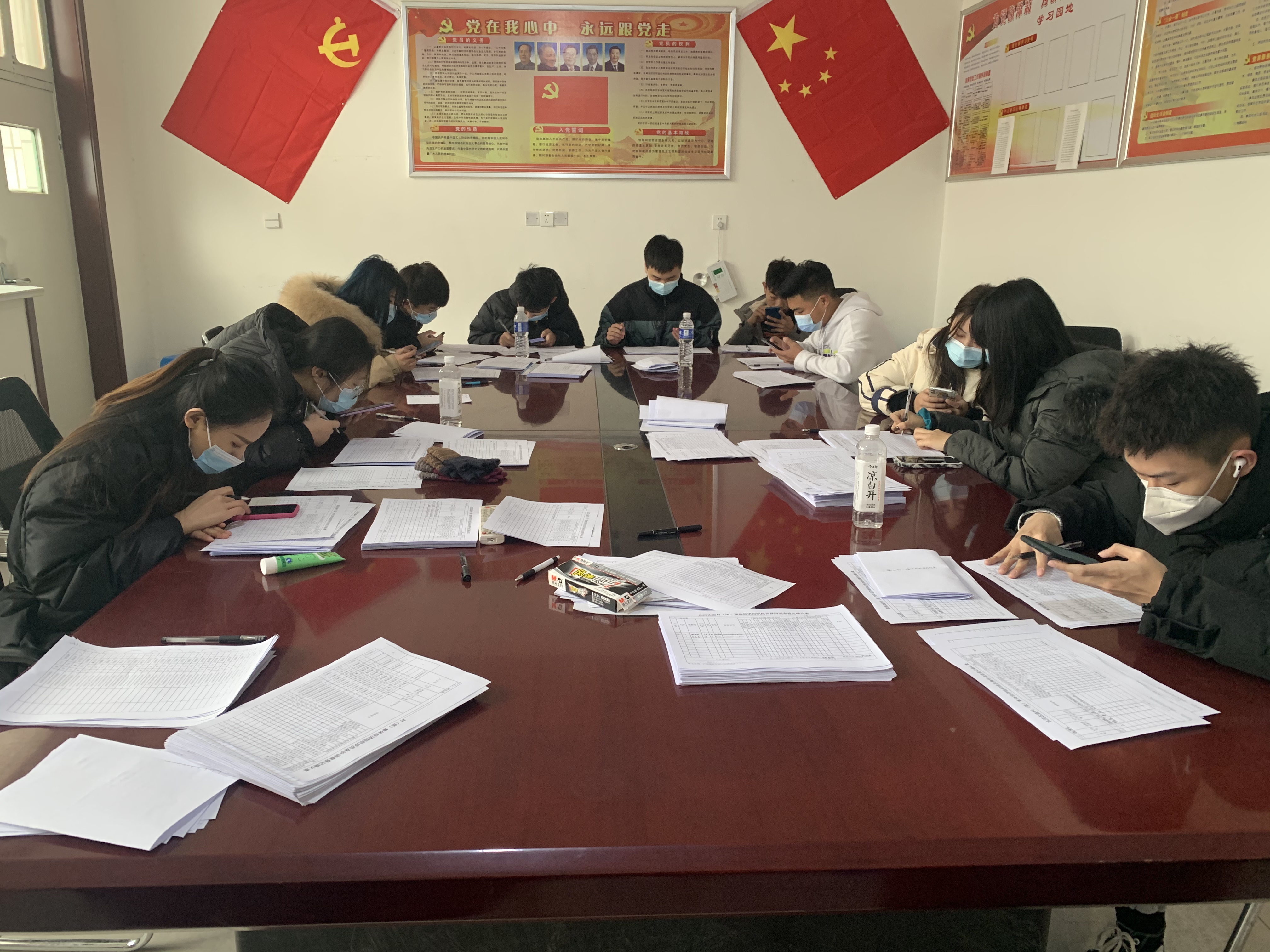 东河古庙村志愿者颁发奖状,河古庙志愿者服务队