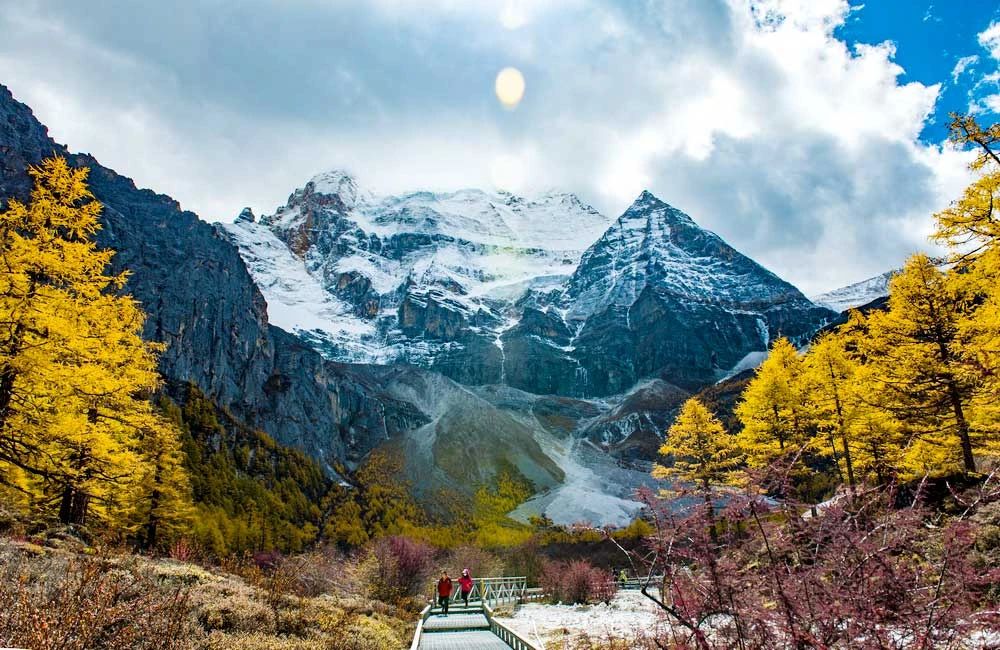 甘孜稻城亚丁景区圣水门优惠,甘孜免门票景点到什么时候