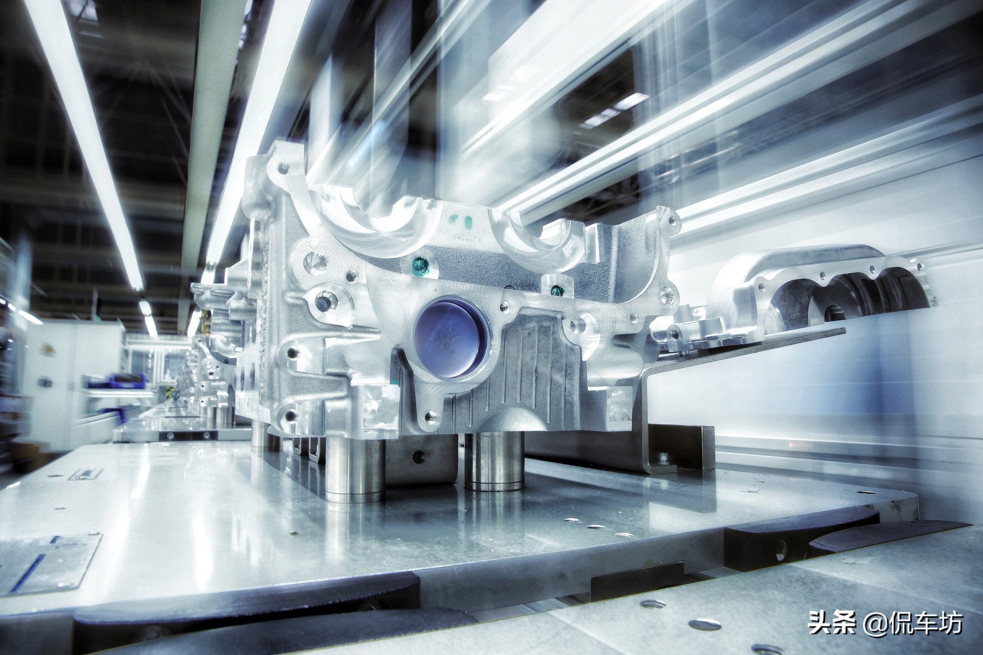 奔驰的发动机好还是日本的好,奔驰宝马奥迪丰田哪个发动机最好