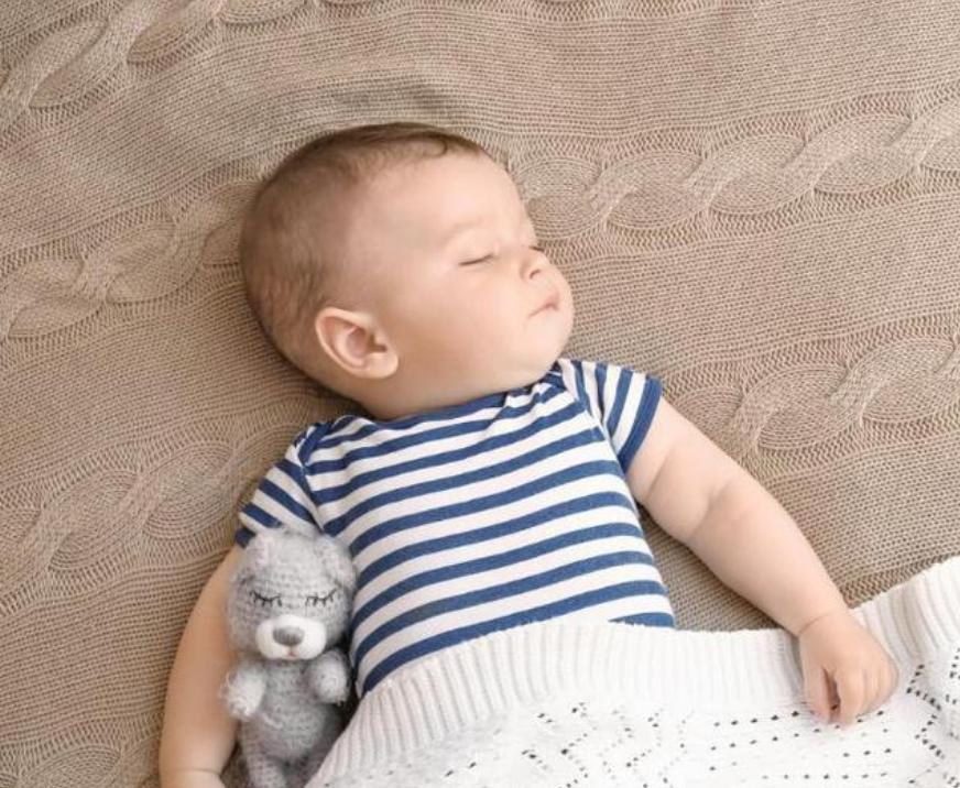 宝宝脖子轻微歪能治好么,宝宝脖子歪了是什么原因