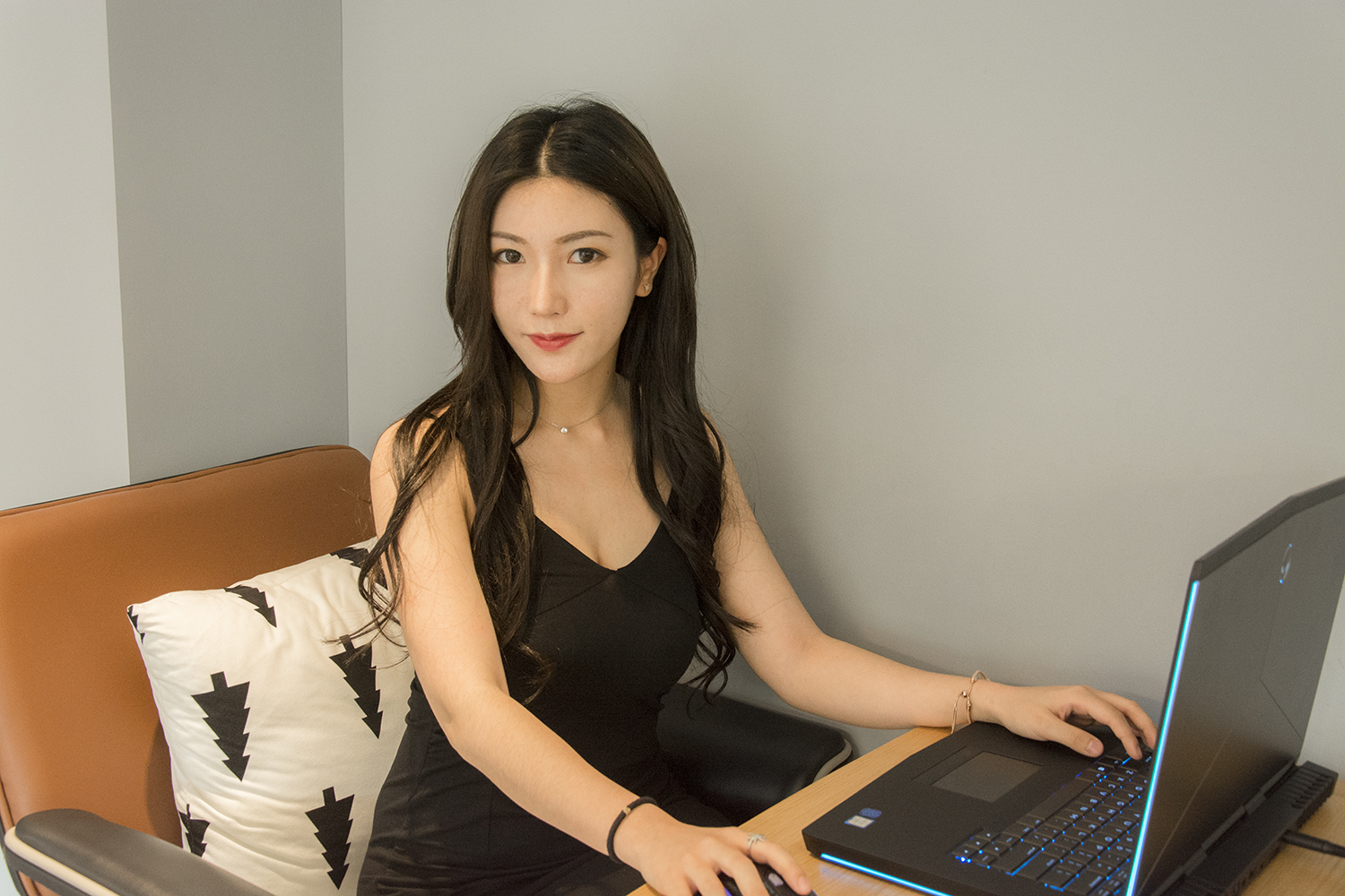 十万元外星人笔记本,外星人15r4