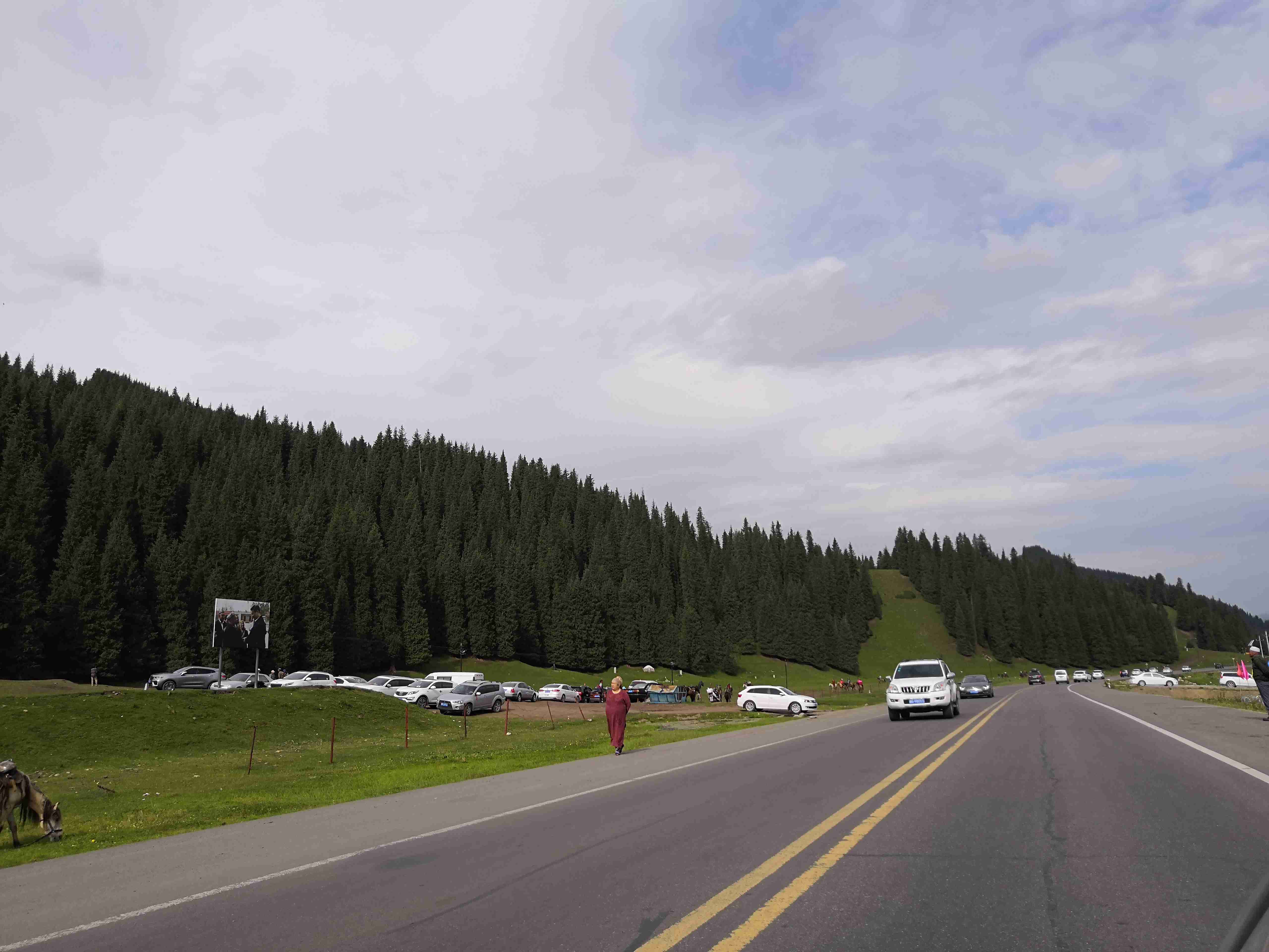 *疆新**蒙古包旅店老板，看他一天的收入多少，一个月就抵我一年工资