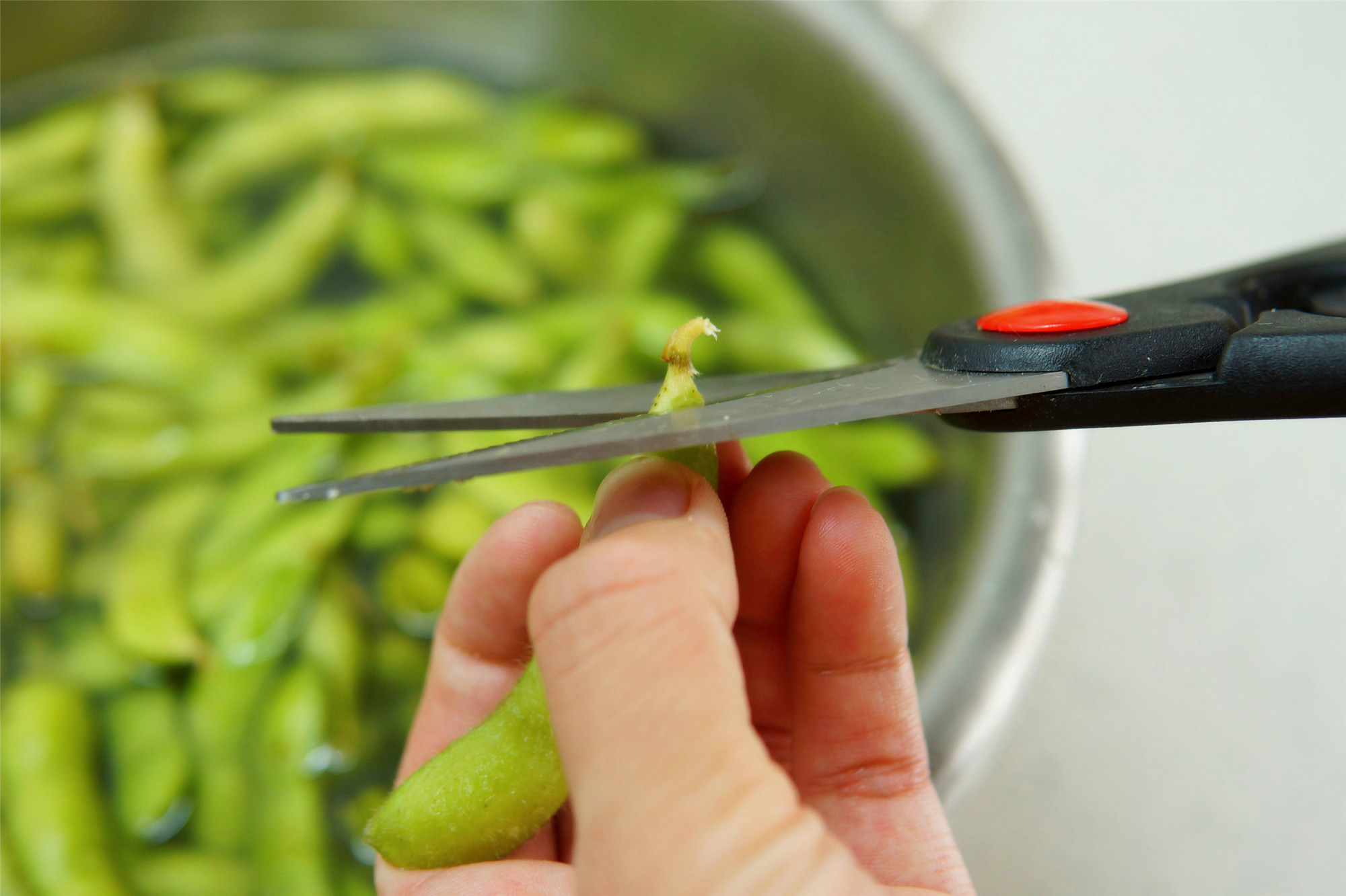 煮毛豆冒白沫,煮毛豆容易烂怎么办