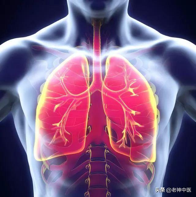 小儿肺炎治疗三天后突然发烧,孩子肺炎咳嗽厉害中药怎么治