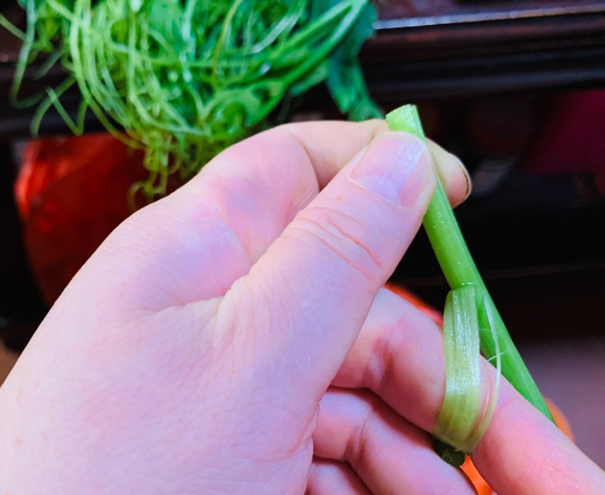 谷雨前,遇见这“瓜苗”多买点,5块钱买一大捆,爽口又下饭
