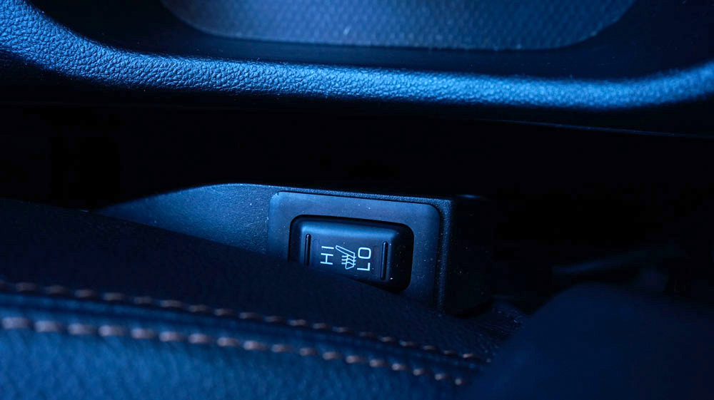 日系三菱suv劲炫轴距,广汽三菱suv劲炫和大众探影哪个好