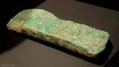 美国西部岩壁上发现商朝文字,已破译的商朝甲骨文图片